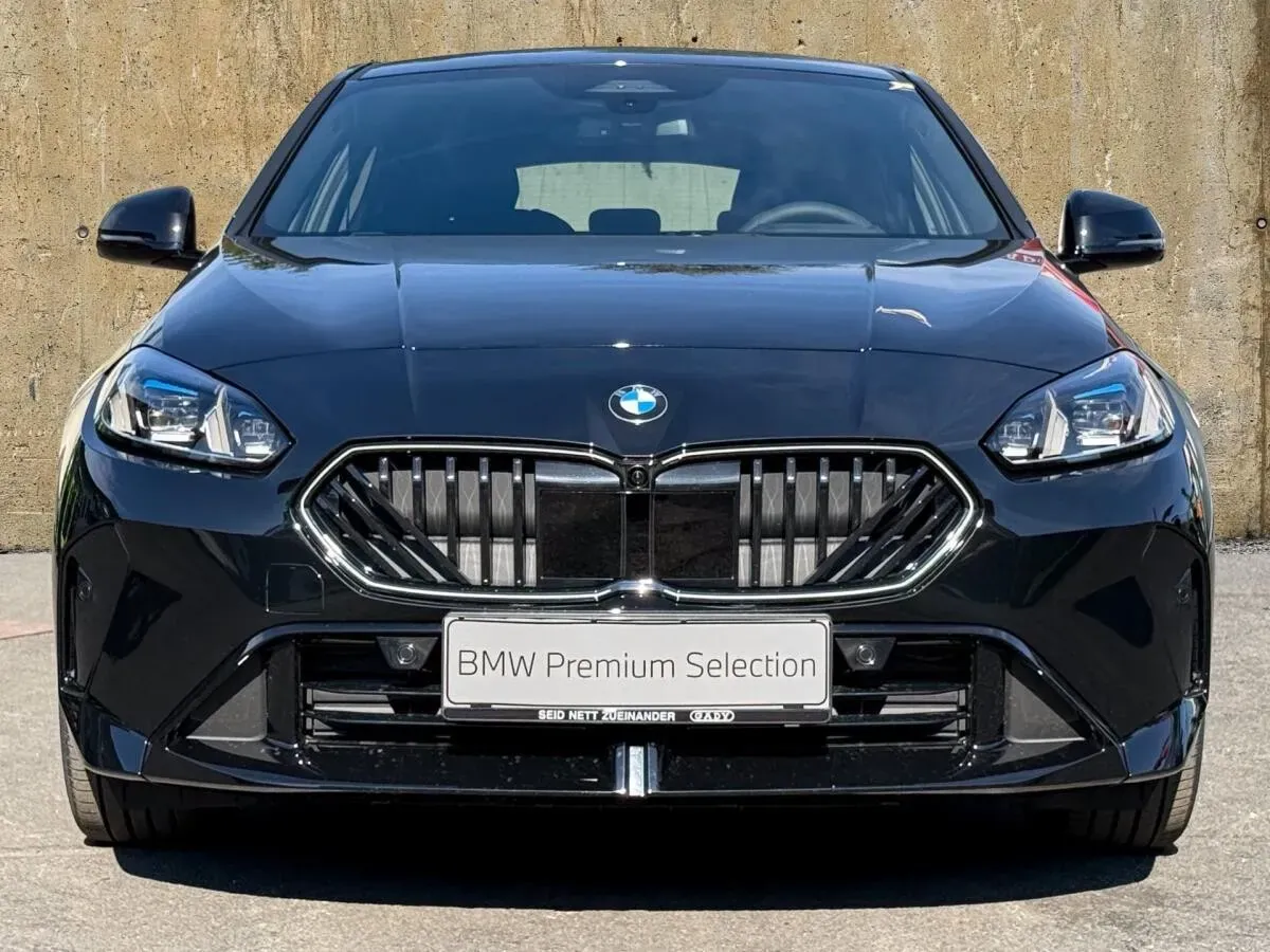 BMW 1 Series 2026 photo 2