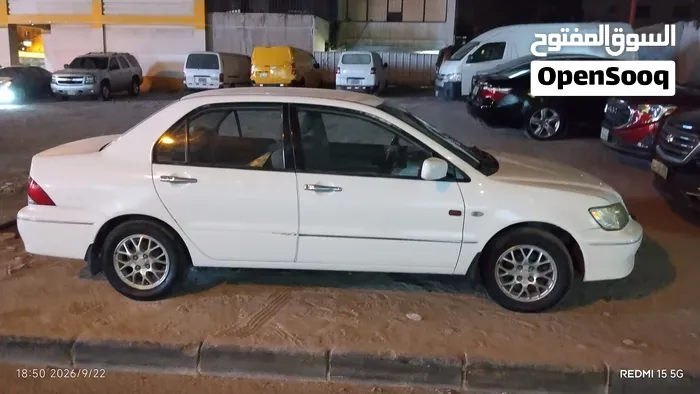 Mitsubishi Lancer 2003 photo 2