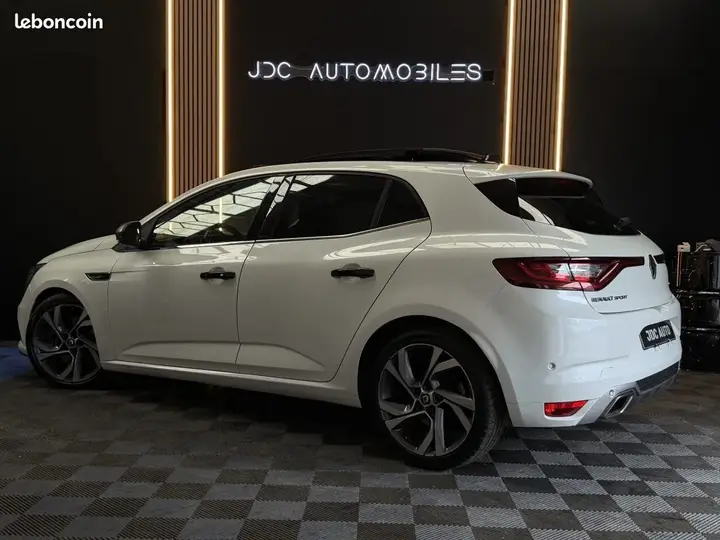 Renault Megane 2017 photo 3