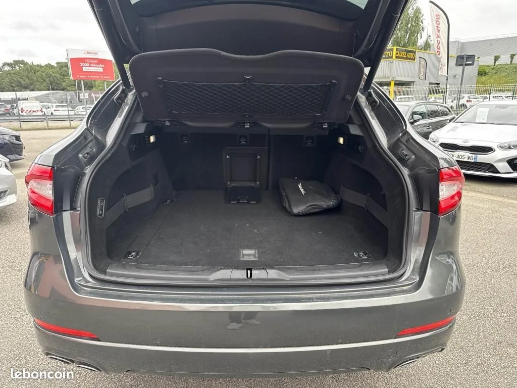 Maserati Levante 2017 photo 4