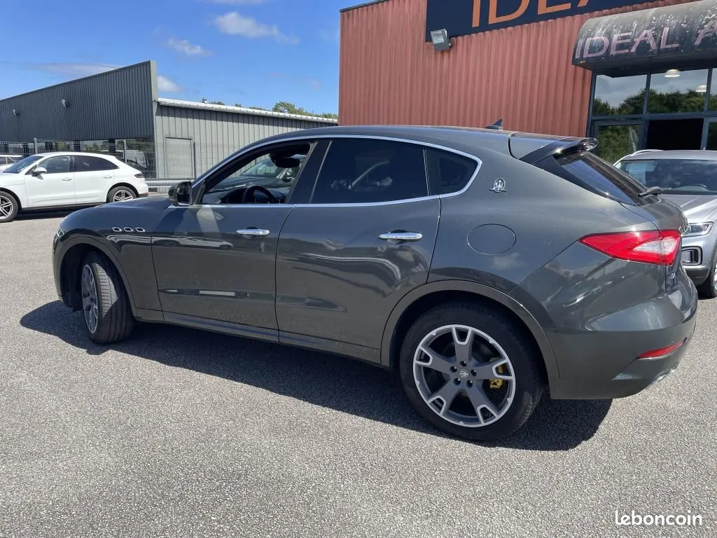 Maserati Levante 2017 photo 2