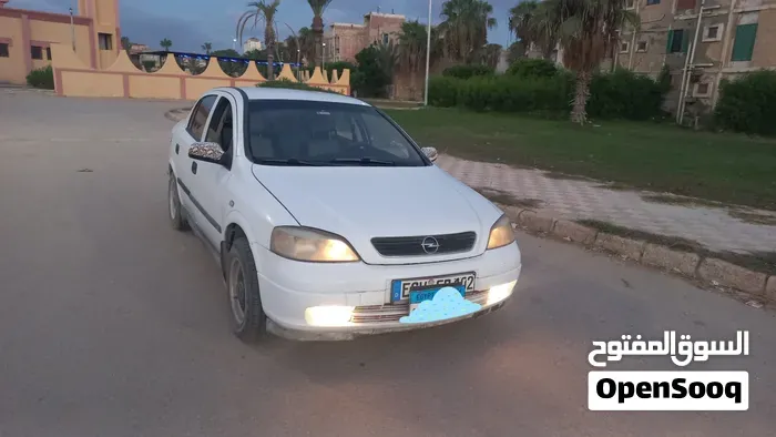 Opel Astra 2000 photo 2