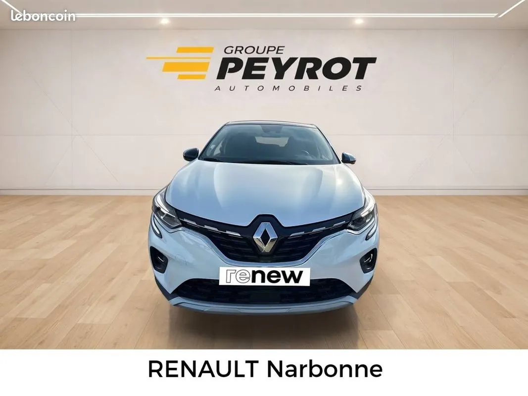 Renault Captur 2024 photo 2