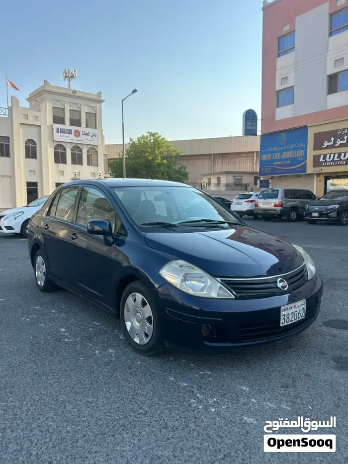 Nissan Tiida