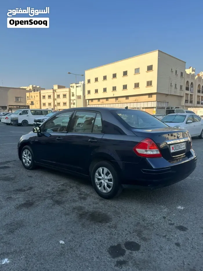 Nissan Tiida 2011 photo 4