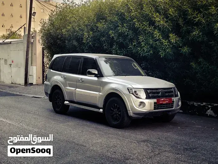 Mitsubishi Pajero 2014 photo 3
