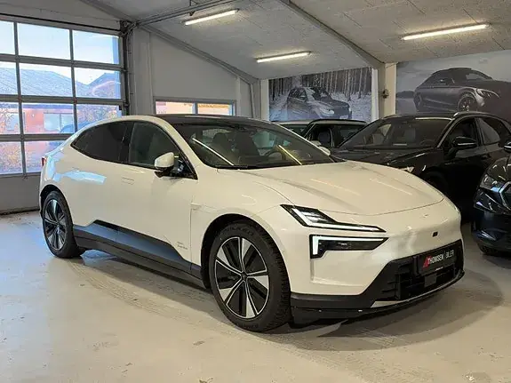 Polestar 4 2026 photo 3