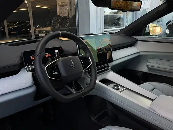 Polestar 4 2026 photo 4