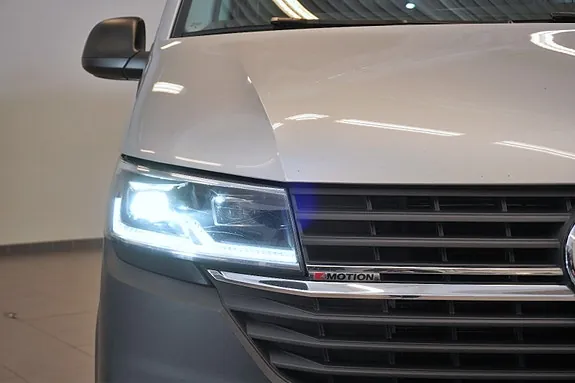 Volkswagen Transporter 2022 photo 3