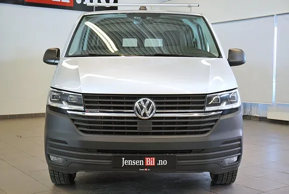 Volkswagen Transporter 2022 photo 2