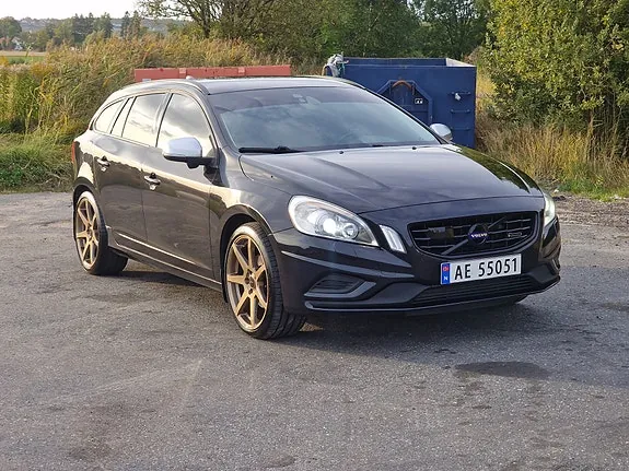 Volvo V60 2011 photo 2