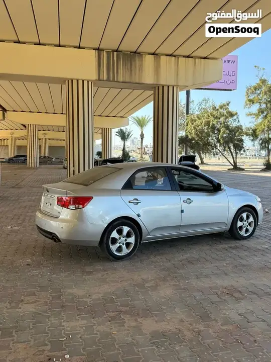 Kia Forte 2010 photo 4