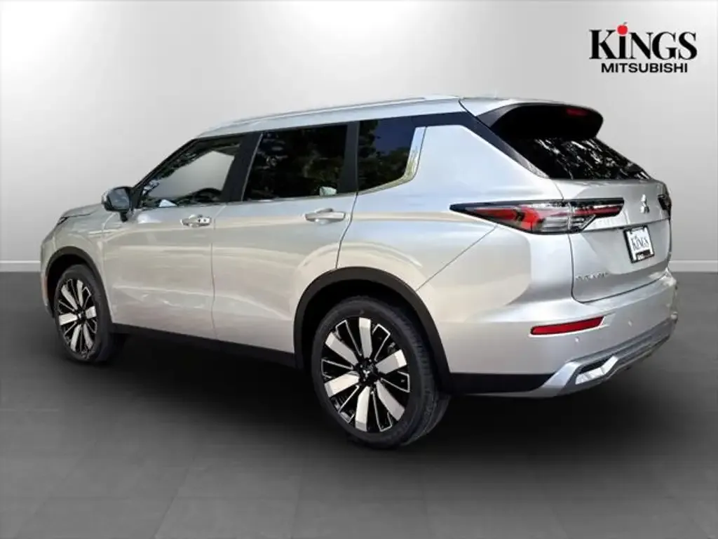 Mitsubishi Outlander 2026 photo 3