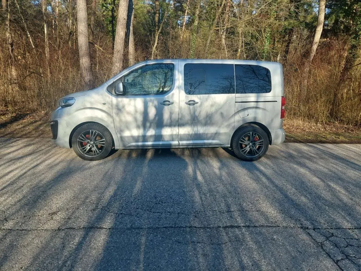 Peugeot Traveller 2018 photo 3