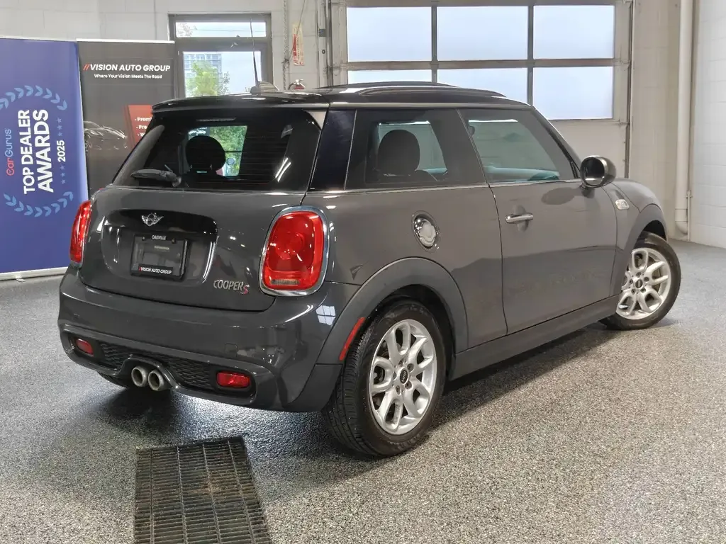 Mini 3 Door 2017 photo 5