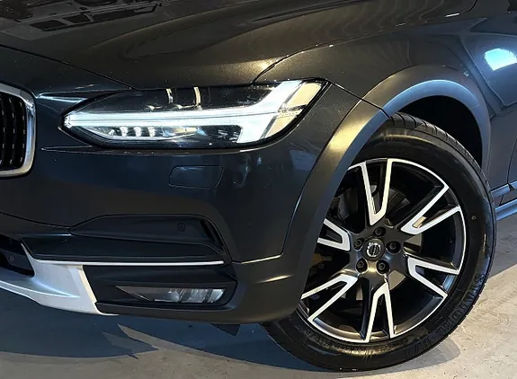 Volvo V90 Cross Country 2018 photo 2