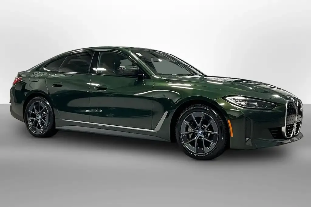 BMW I4 2023 photo 3