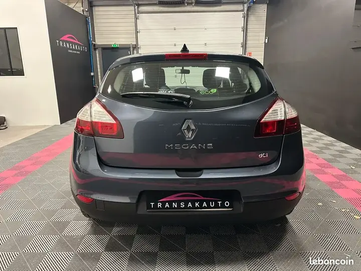 Renault Megane 2015 photo 4
