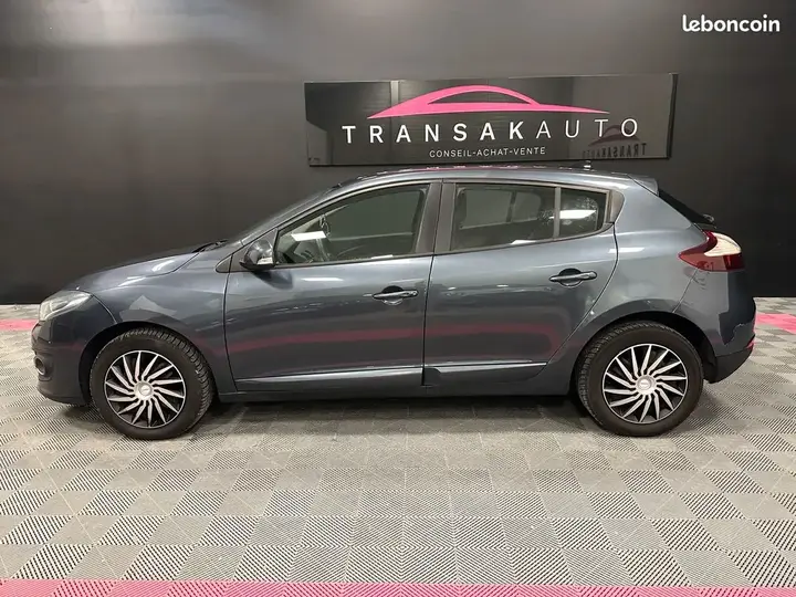 Renault Megane 2015 photo 2