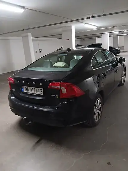 Volvo S60 2011 photo 4
