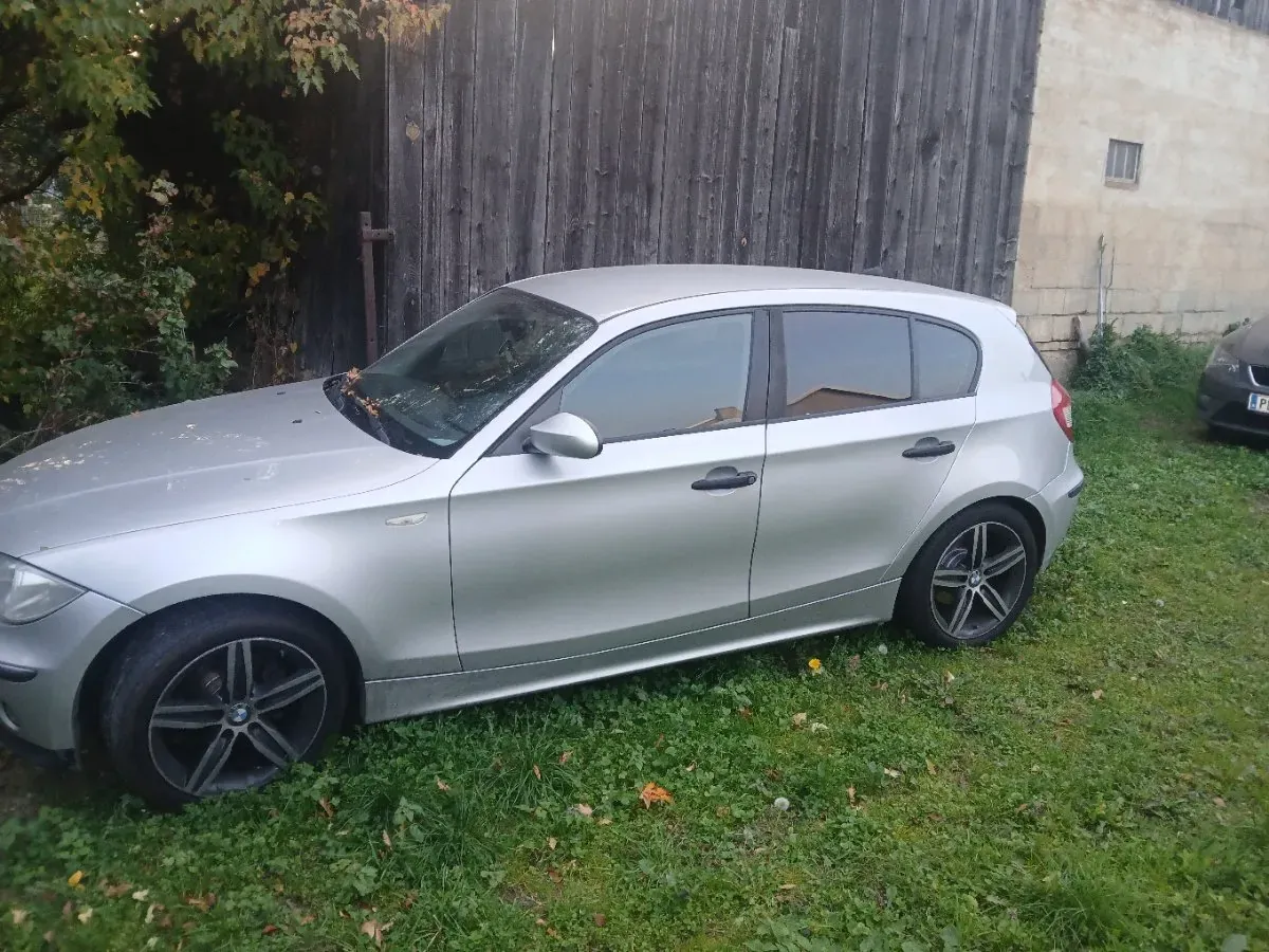 BMW 1 Series 2005 photo 2