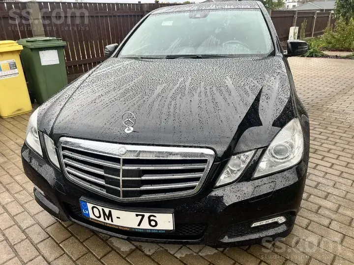 Mercedes-Benz E250
