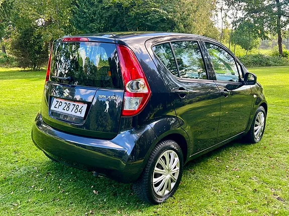 Suzuki Splash 2008 photo 3