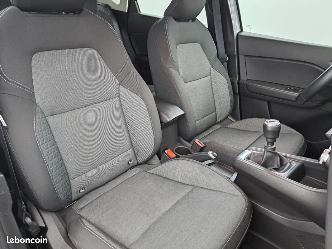 Renault Captur 2022 photo 3