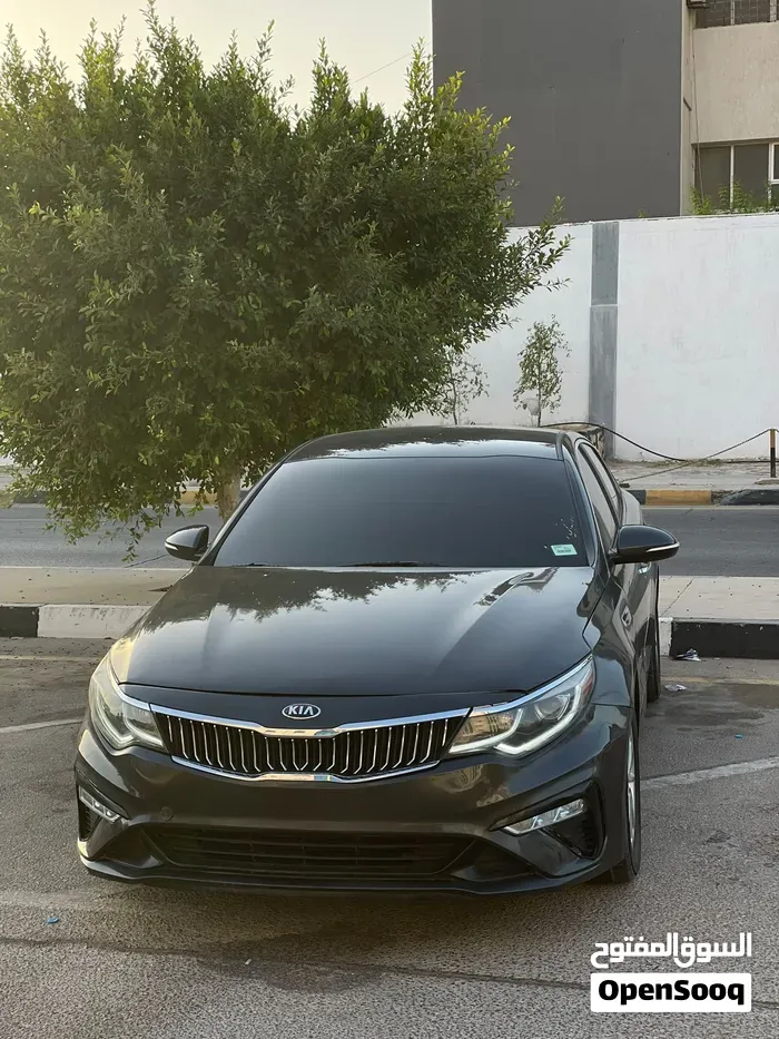 Kia Optima 2017 photo 2