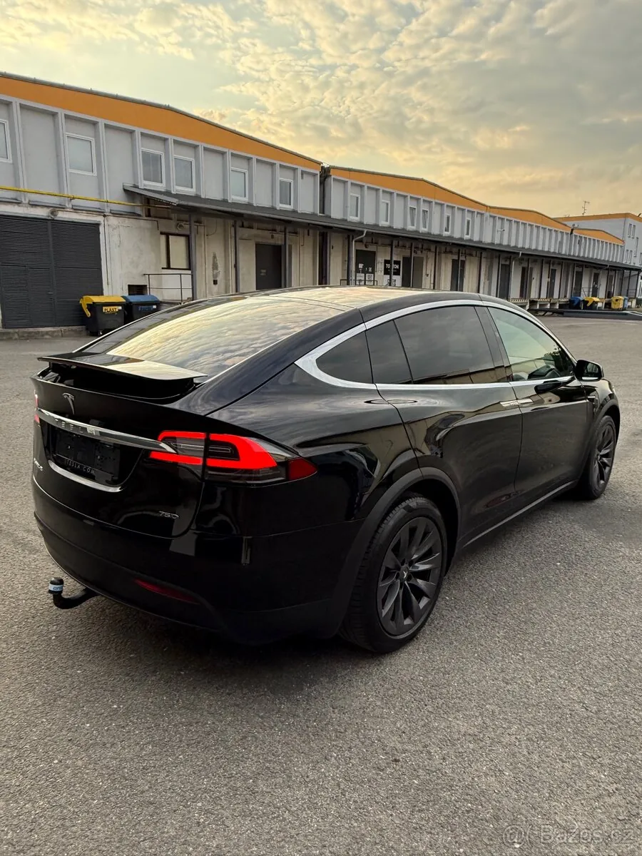 Tesla Model X 2017 photo 5