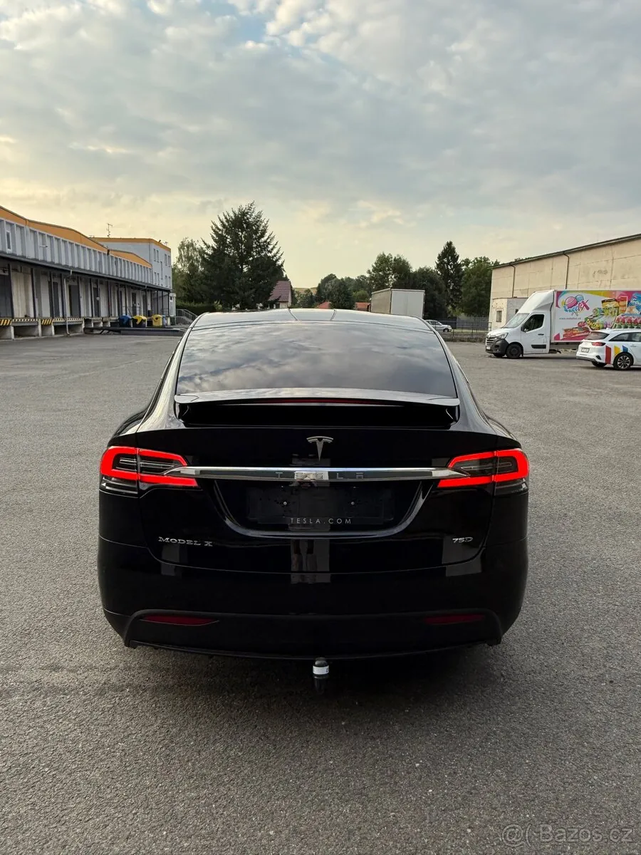 Tesla Model X 2017 photo 4