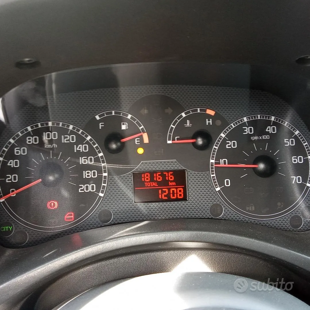 Fiat Panda 2009 photo 2
