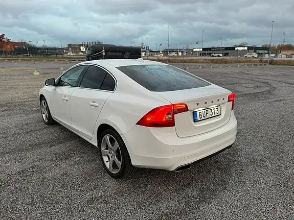 Volvo S60 2014 photo 3