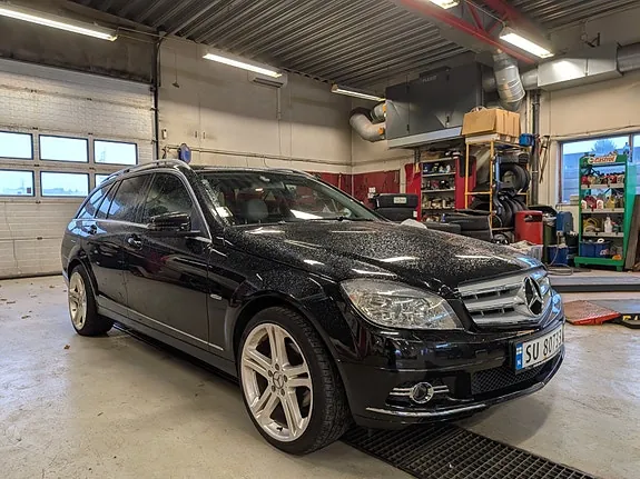Mercedes-Benz E200C 2009 photo 2