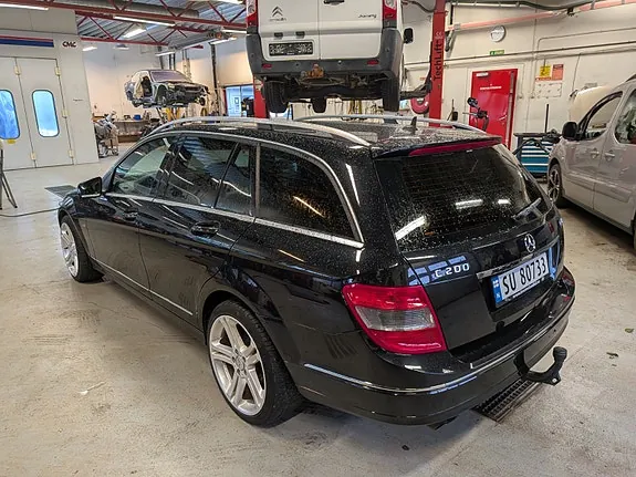 Mercedes-Benz E200C 2009 photo 5
