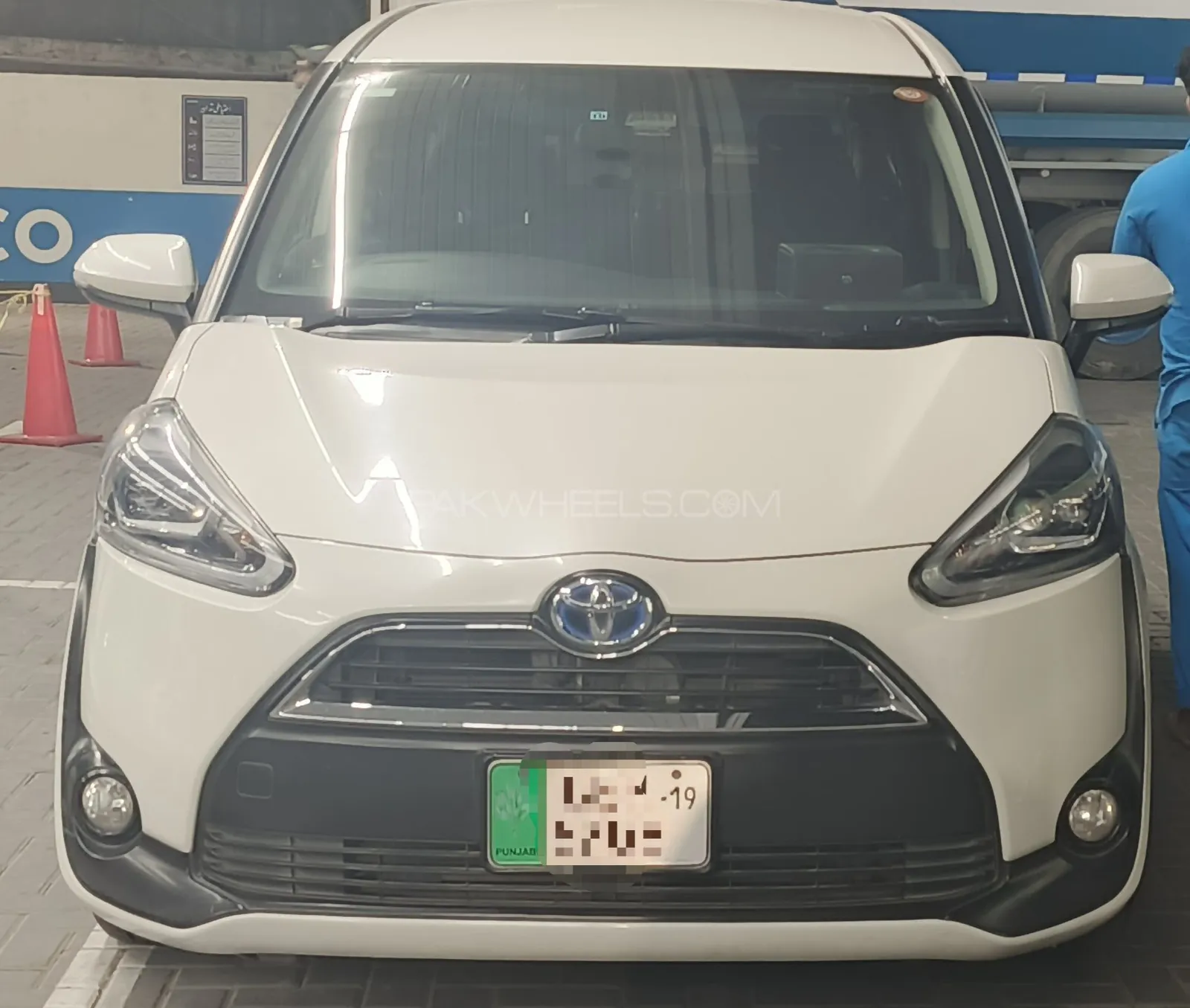 Toyota Sienta