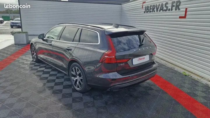 Volvo V60 2022 photo 4