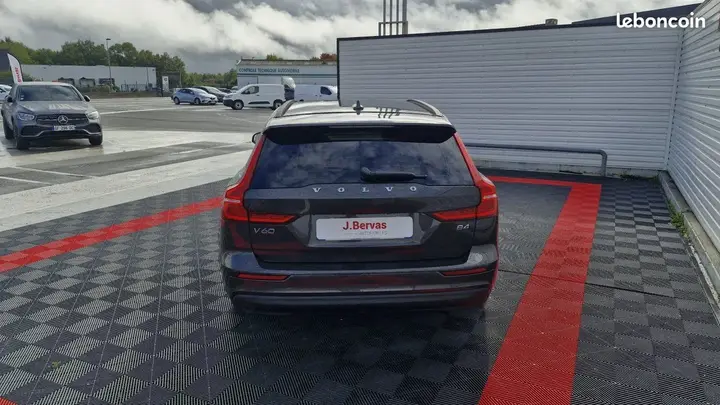 Volvo V60 2022 photo 5