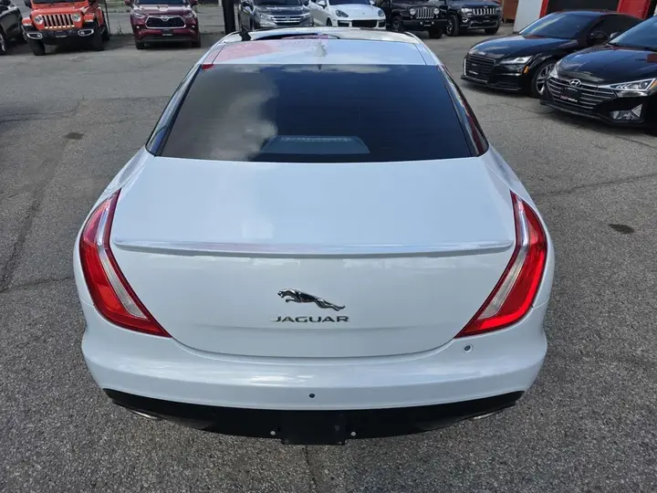 Jaguar Xj 2017 photo 5