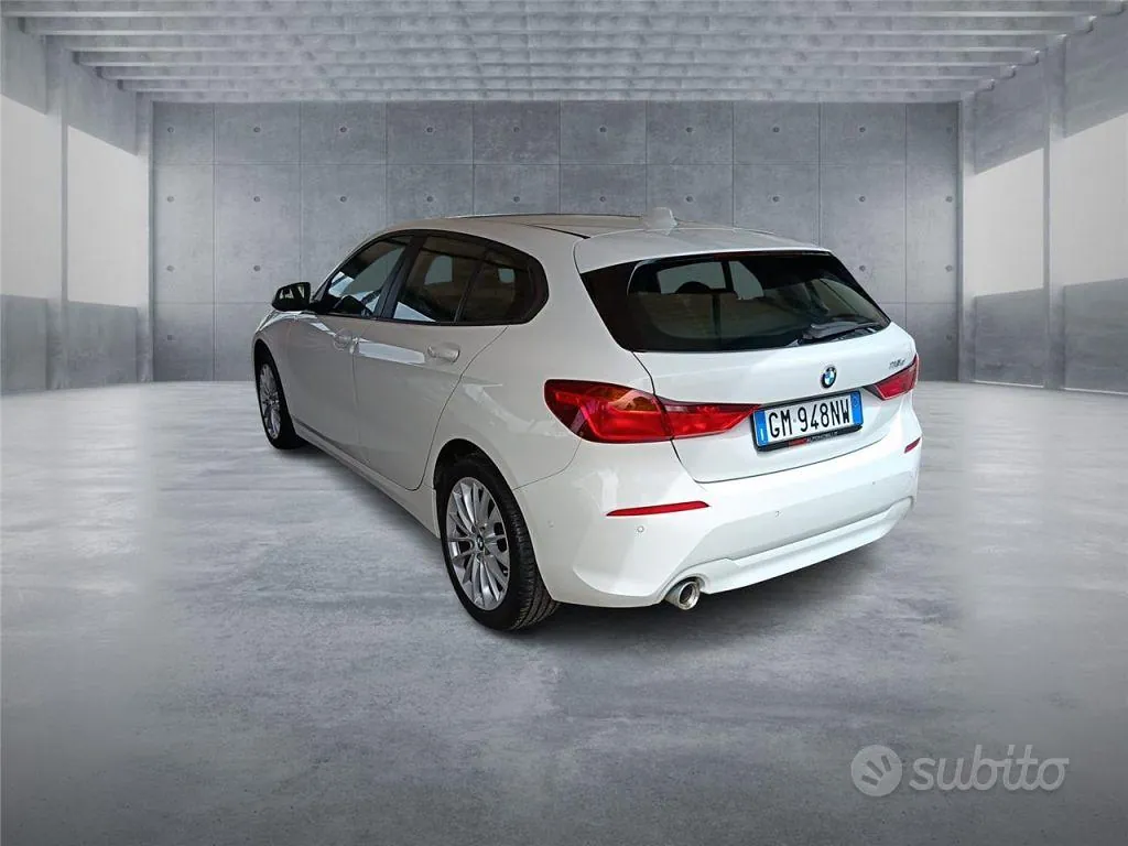 BMW 1 Series 2023 photo 4