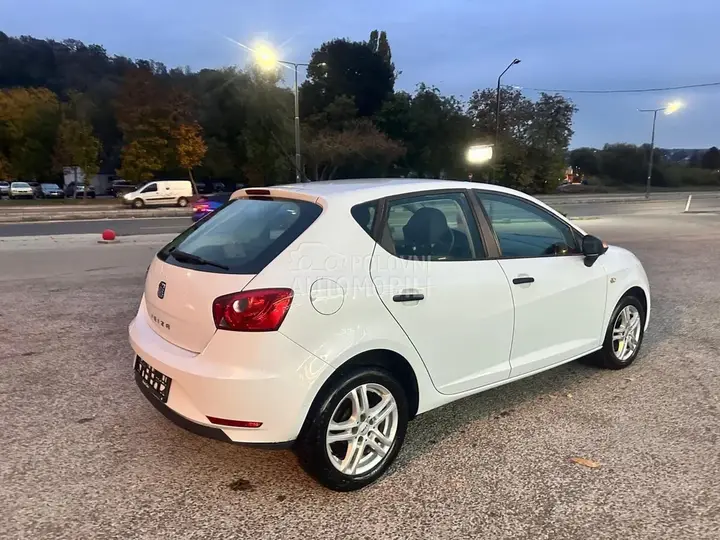 Seat Ibiza 2013 photo 4