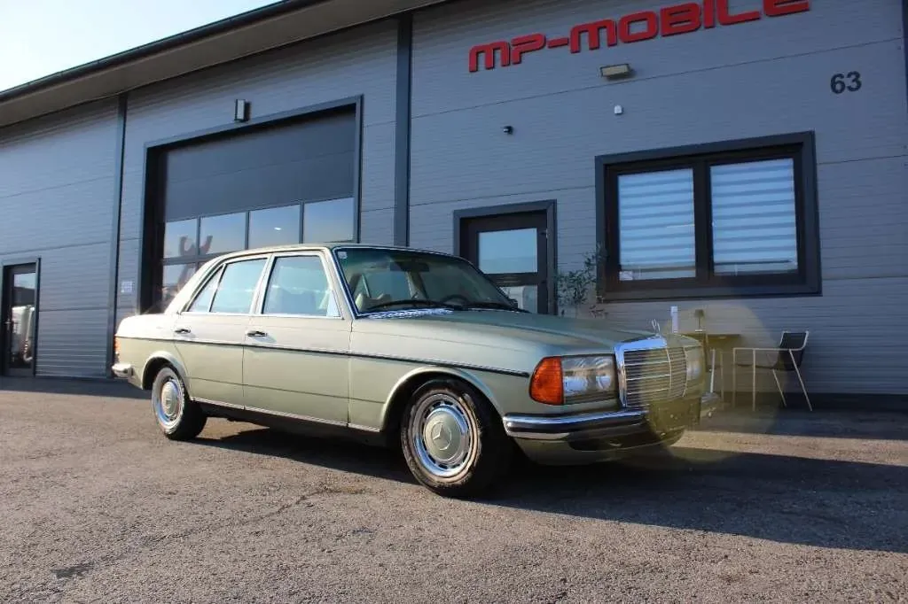 Mercedes-Benz 280 1978 photo 5