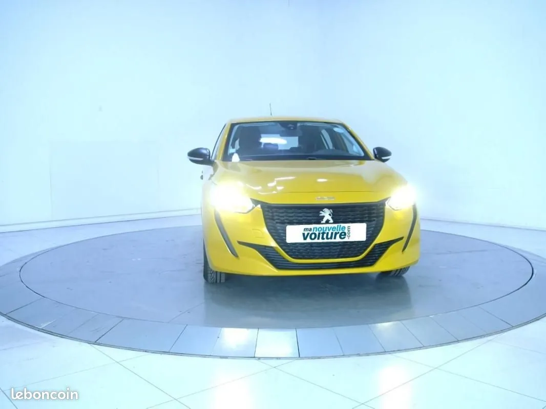 Peugeot 208 2022 photo 2
