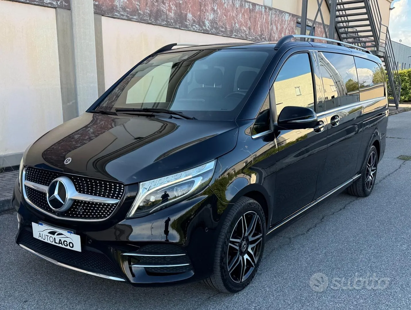 Mercedes-Benz V 300D 2022 photo 2