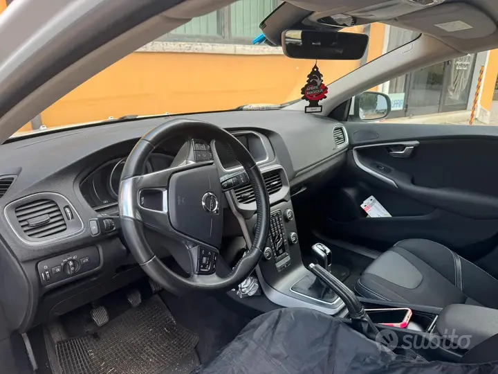 Volvo V40 2019 photo 5