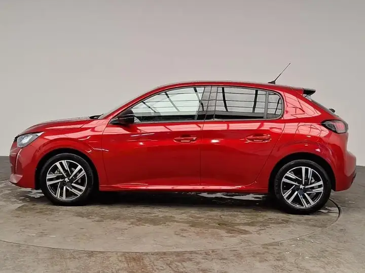Peugeot 208 2023 photo 4