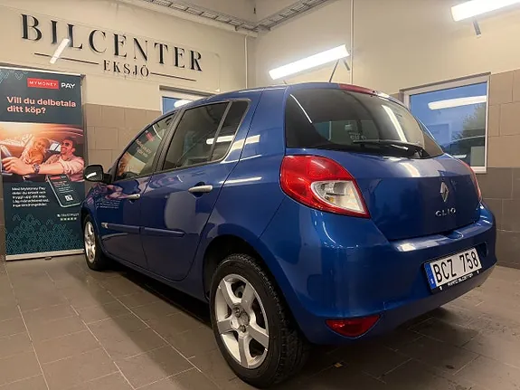 Renault Clio 2012 photo 2