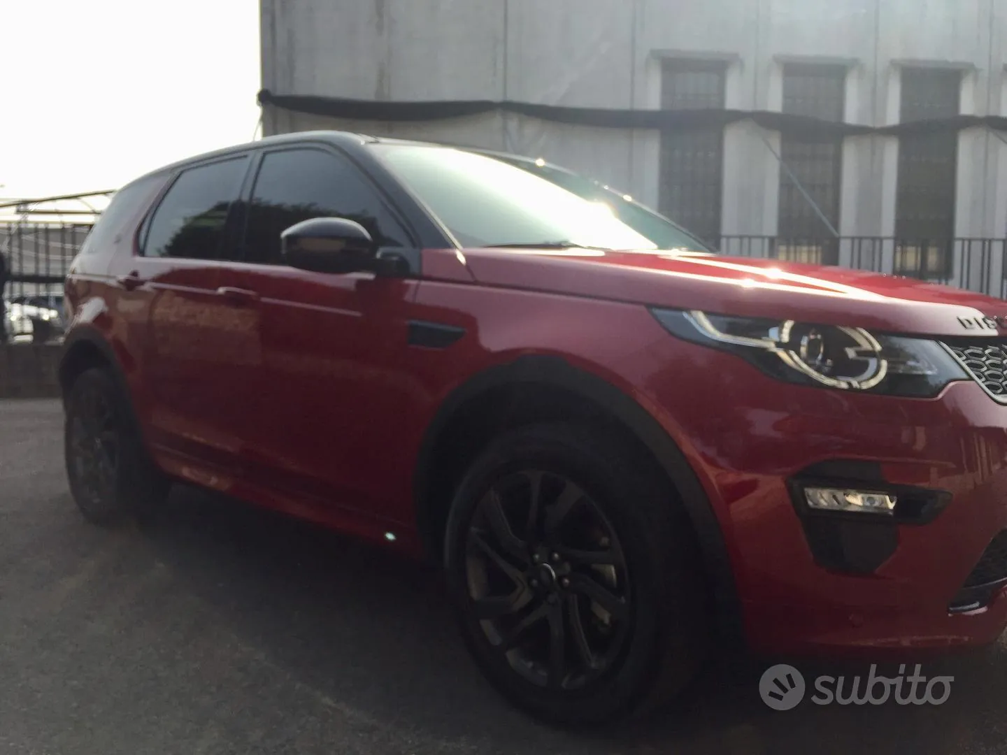 Land Rover Discovery Sport 2017 photo 2