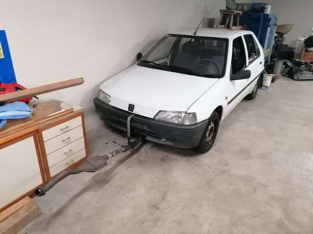 Peugeot 106 1995 photo 2