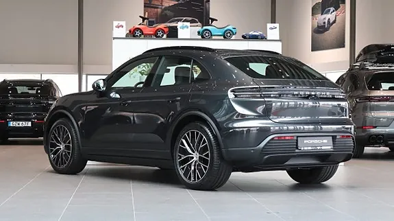 Porsche Macan 2026 photo 2